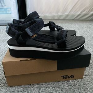 Teva Flatform Universal Mesh Print Platform Sandals Shoes Women’s Size 7 EUR 38